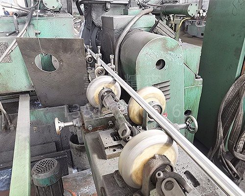 活塞（sāi）杆加（jiā）工